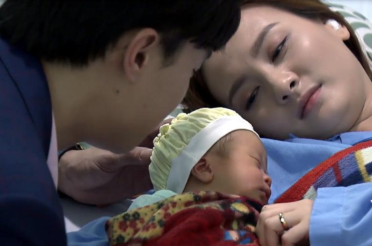 Về nhà đi con đã đánh úp khán giả như thế nào?-3