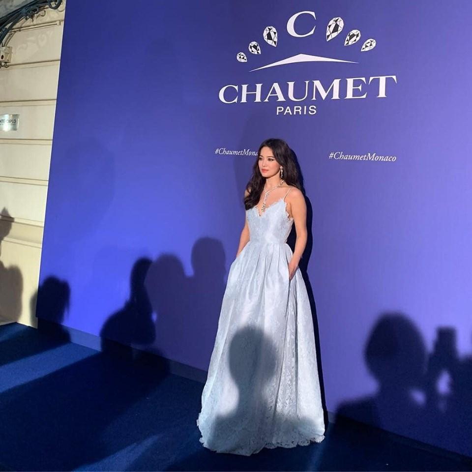 Giữa bão ly hôn Song Joong Ki, Song Hye Kyo vẫn đẹp không tì vết và được các thương hiệu lớn ưu ái-2