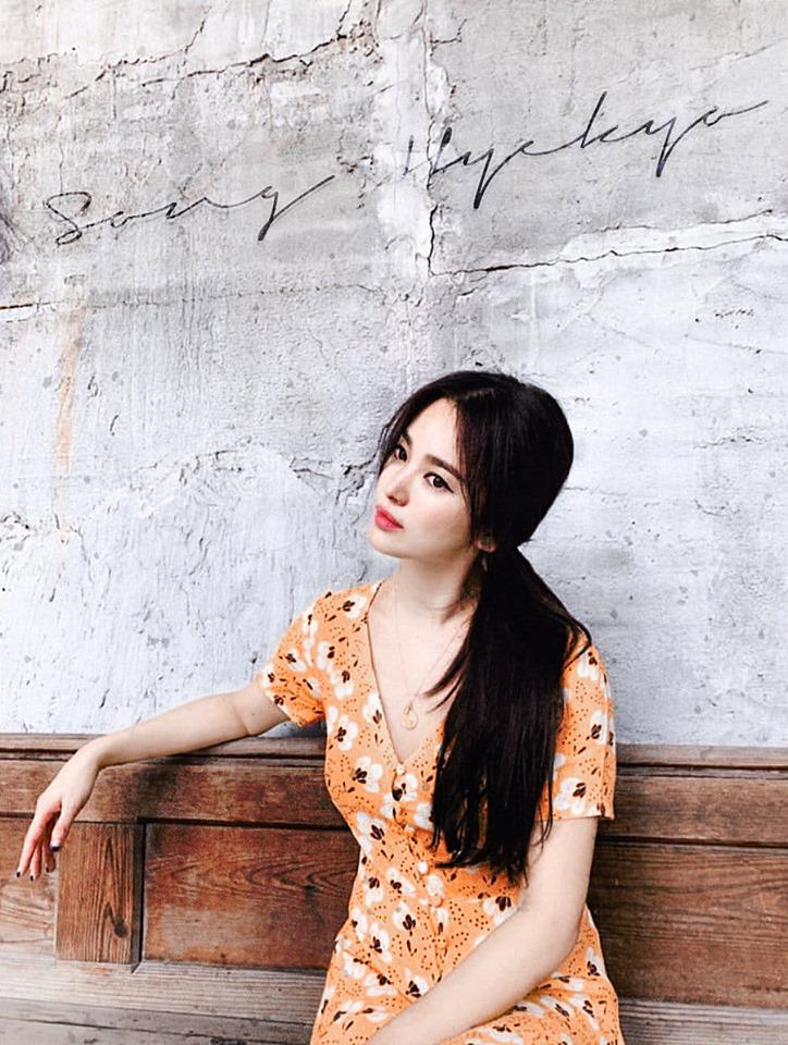 Giữa bão ly hôn Song Joong Ki, Song Hye Kyo vẫn đẹp không tì vết và được các thương hiệu lớn ưu ái-8