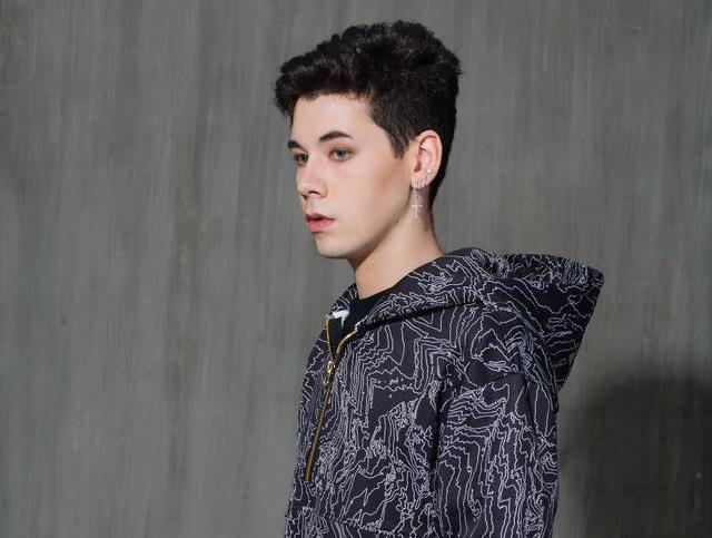 Chàng trai mang 5 dòng máu: Mình là con lai, lại là LGBT nên bị ghét-1