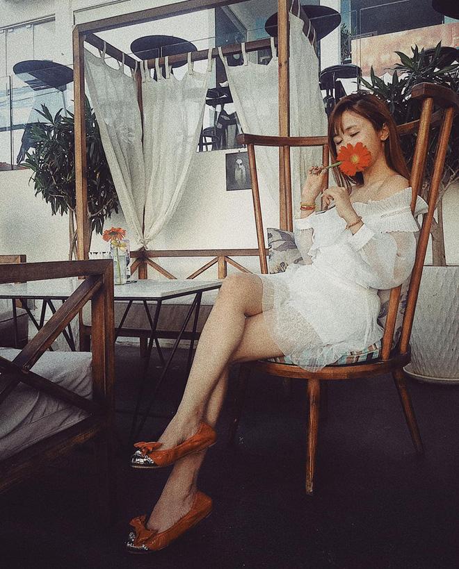 Đừng chỉ chú ý đến con gái 20 tuổi đáng yêu, vợ hai của thiếu gia Minh Nhựa cũng đẹp mê mẩn như gái 18 thế này cơ mà-10