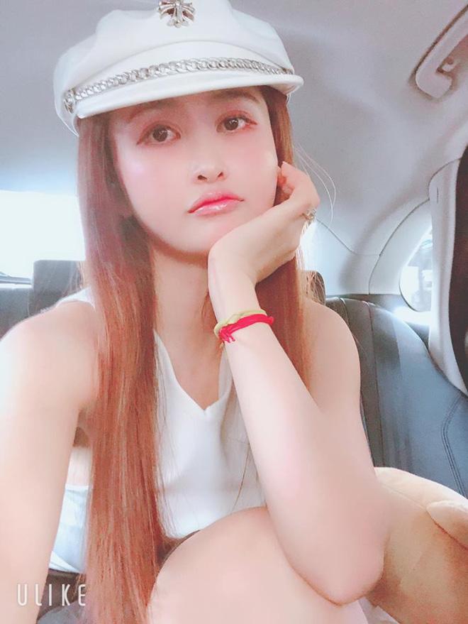 Đừng chỉ chú ý đến con gái 20 tuổi đáng yêu, vợ hai của thiếu gia Minh Nhựa cũng đẹp mê mẩn như gái 18 thế này cơ mà-8