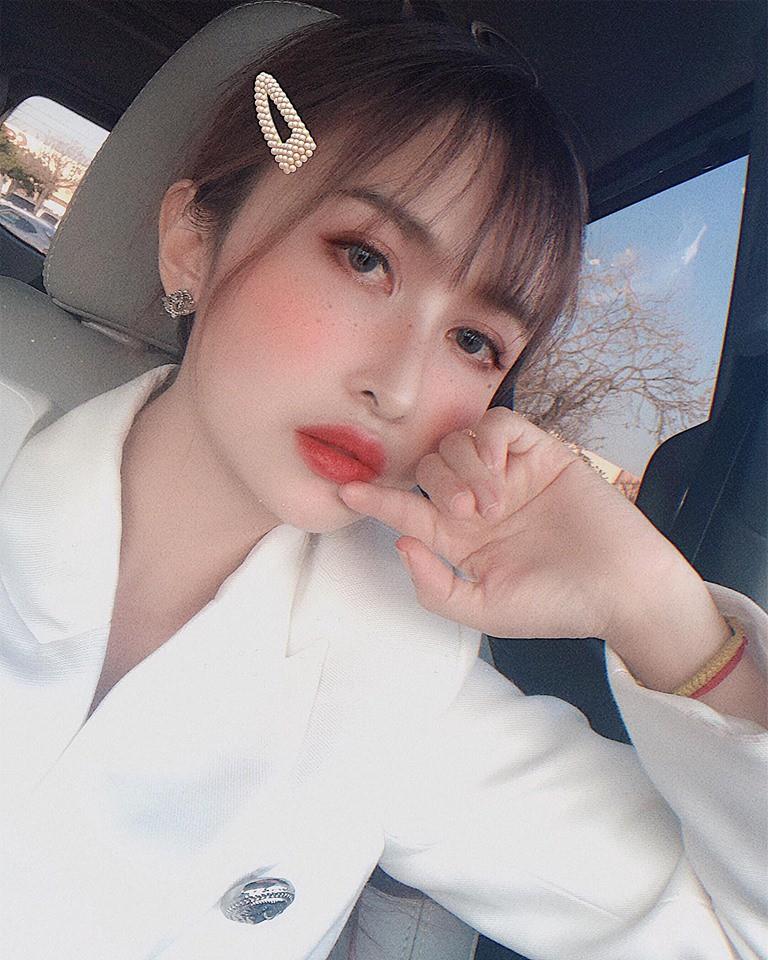 Đừng chỉ chú ý đến con gái 20 tuổi đáng yêu, vợ hai của thiếu gia Minh Nhựa cũng đẹp mê mẩn như gái 18 thế này cơ mà-12