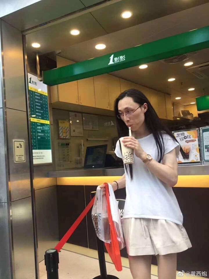 Gái xinh khiến hội trai tân mê mẩn khi đứng mua trà sữa, đến khi nhan sắc thật hé lộ thì ai cũng hết vía-3