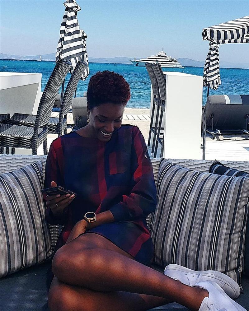 Bản tin Hoa hậu Hoàn vũ 13/7: Thời cơ của Hoàng Thùy đã đến khi đối thủ mạnh lộ mặt mộc chi chít đồi mồi?-9