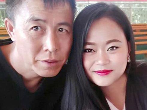 Chờ ông chủ mỏ than phá sản để tỏ tình, cô gái xinh đẹp bật khóc sau 2 năm