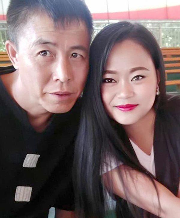 Chờ ông chủ mỏ than phá sản để tỏ tình, cô gái xinh đẹp bật khóc sau 2 năm-1