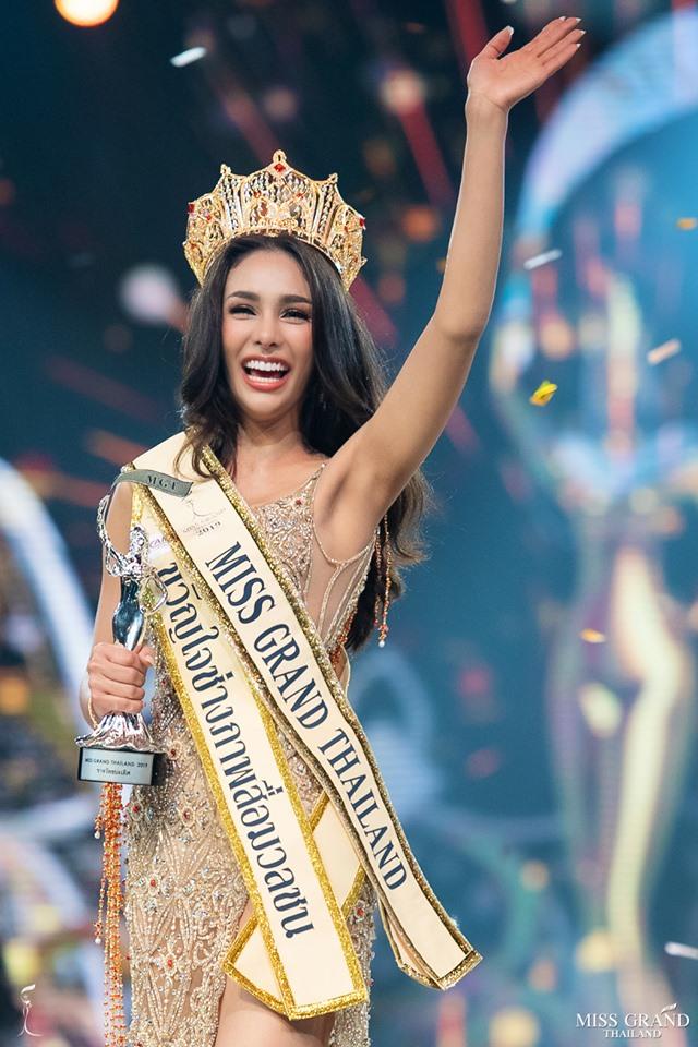 Người đẹp gây hấn với Hoa hậu Hoàn vũ bất ngờ đăng quang Hoa hậu Hòa bình Thái Lan 2019-2
