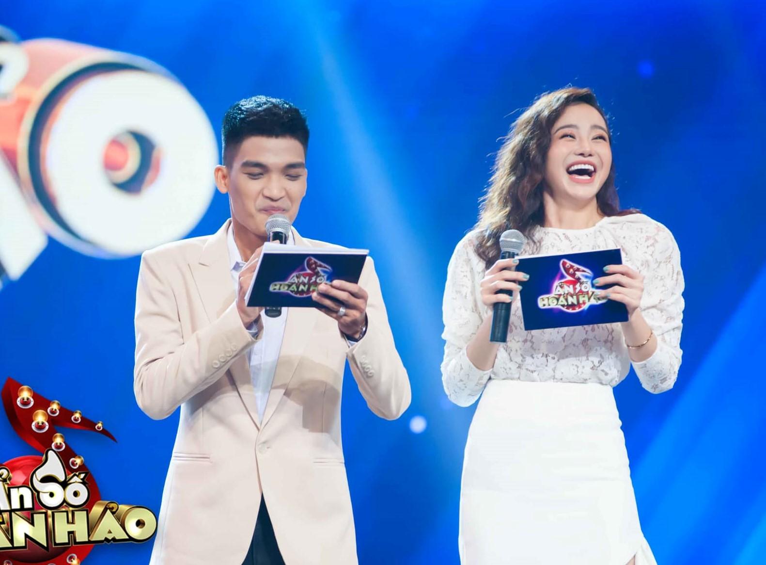 Mạc Văn Khoa hát hit 15 năm của Ưng Hoàng Phúc, fan bất ngờ-3