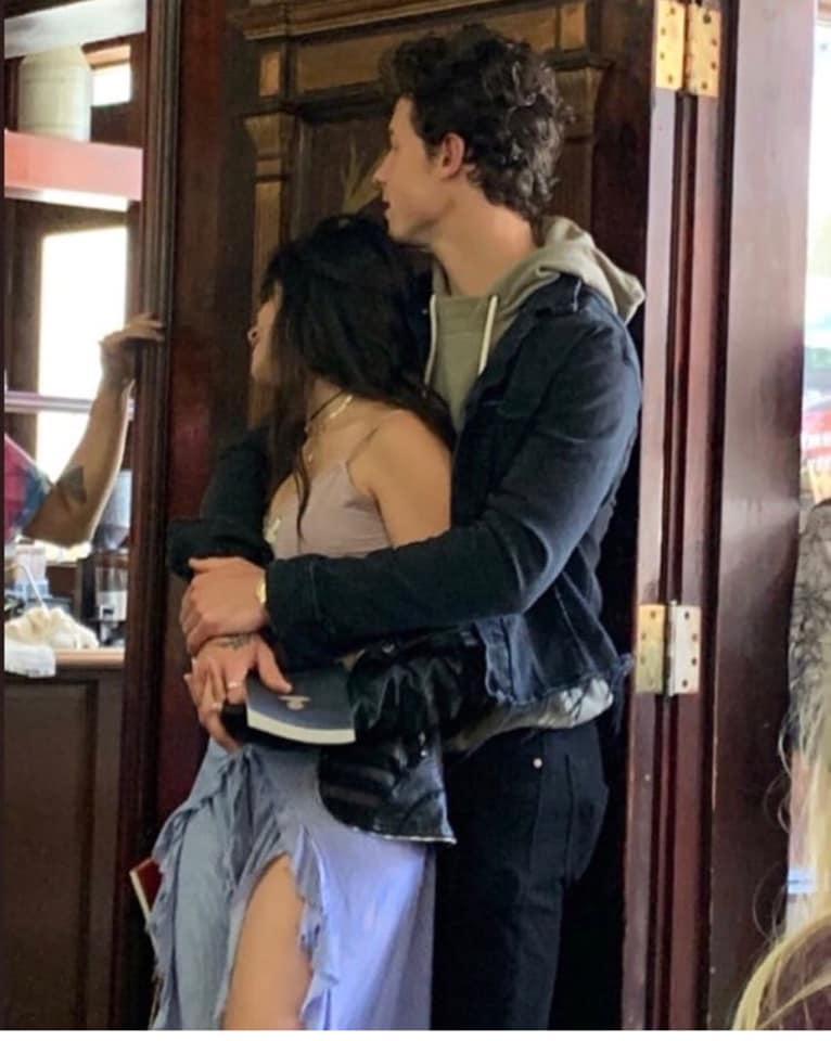 Bội thực với những nụ hôn tình bạn của Shawn Mendes và Camila Cabello, công chúng nghi ngờ cặp đôi chơi chiêu PR ca khúc mới-5