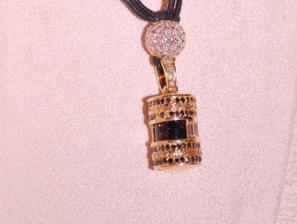 Kinh hãi độ giàu có của fan Super Junior tại Ả Rập: Vàng nguyên chất, đồng hồ Rolex và giờ thì muốn mua toàn bộ SM Entertainment tặng các oppa-3