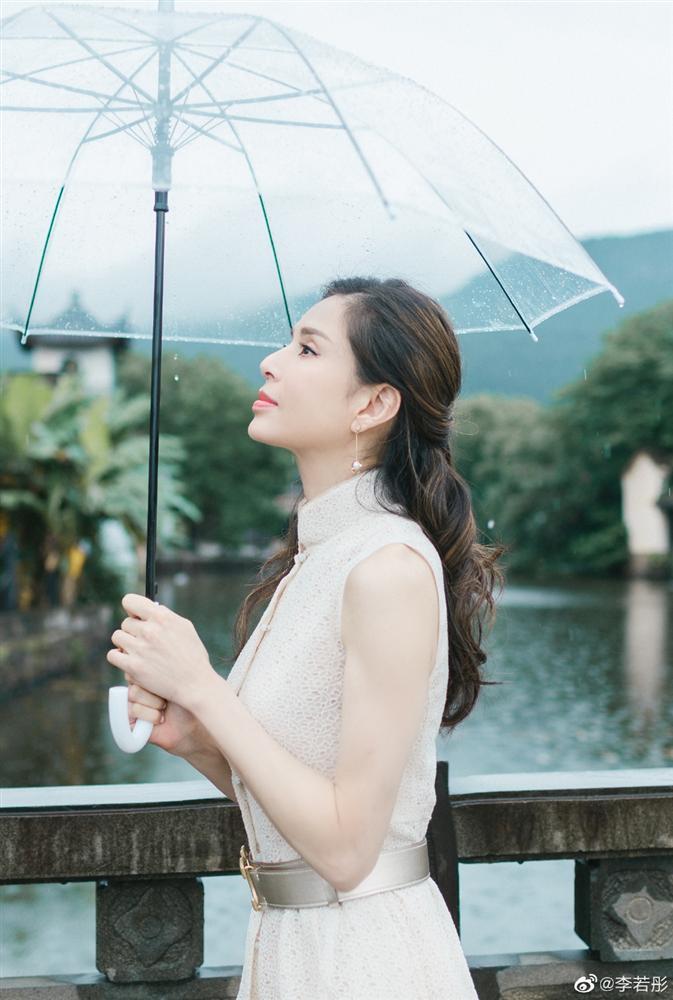 ẢNH HOT NHẤT NGÀY: Lý Nhược Đồng gây sốc với nhan sắc lão hóa ngược sau 24 năm-8