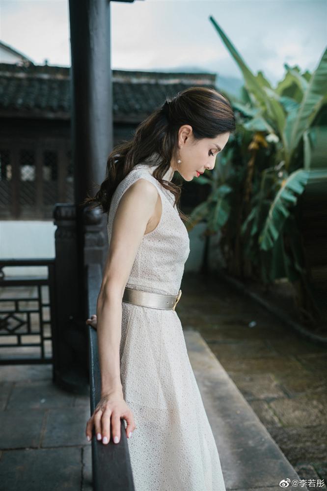 U50 Cô Cô Lý Nhược Đồng khiến fan loạn nhịp trước vẻ đẹp lão hóa ngược khác hẳn loạt ảnh nhăn nheo trước đó-8