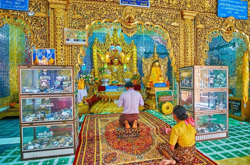 Độc đáo tu viện dát vàng giữa vùng đất mây vờn ở Myanmar-3