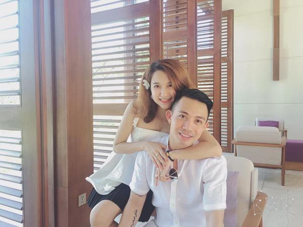 Bất ngờ ngoại hình và danh tính của tình trẻ, người từng làm vợ Minh Nhựa giận dỗi bỏ đi khiến anh phải tự tử để xin tha thứ-4