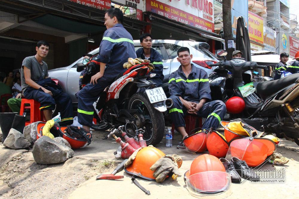 Hiện trường 45 ki ốt cháy thành tro, tiểu thương điêu đứng-7