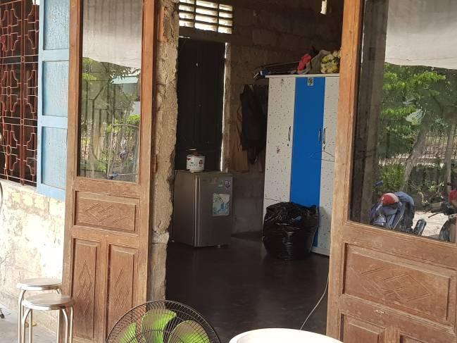 Vụ bố 20 tuổi nghi làm chết con trai 4 tháng: Nghi bé bị sặc sữa, bố quá sốc nên bỏ đi-1