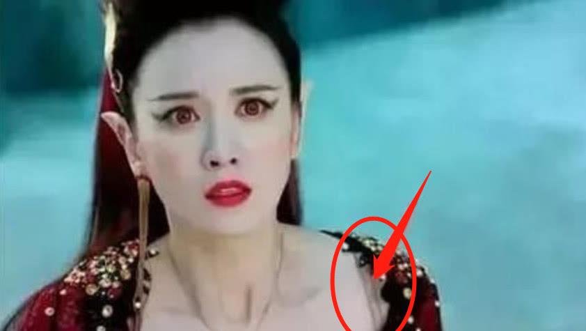 Những hạt sạn siêu to siêu khổng lồ khiến khán giả không thể nhịn cười trong phim cổ trang-6