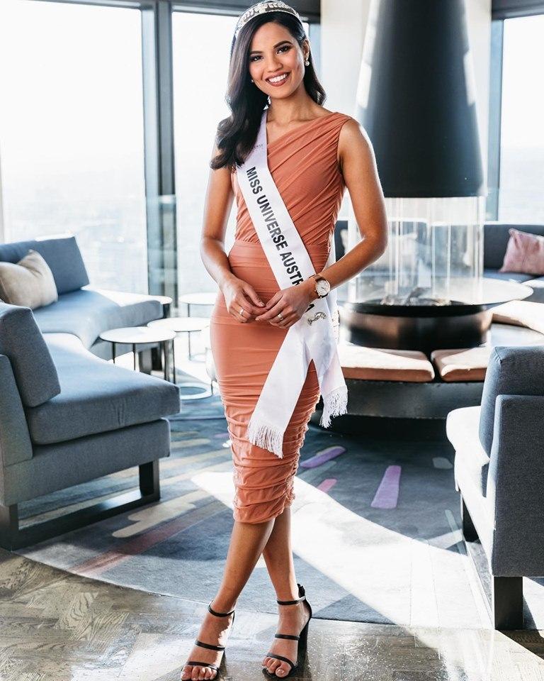 3 nữ luật sư ứng xử nuốt mic xuất hiện tại Miss Universe 2019: Số phận Hoàng Thùy đi đâu về đâu?-7
