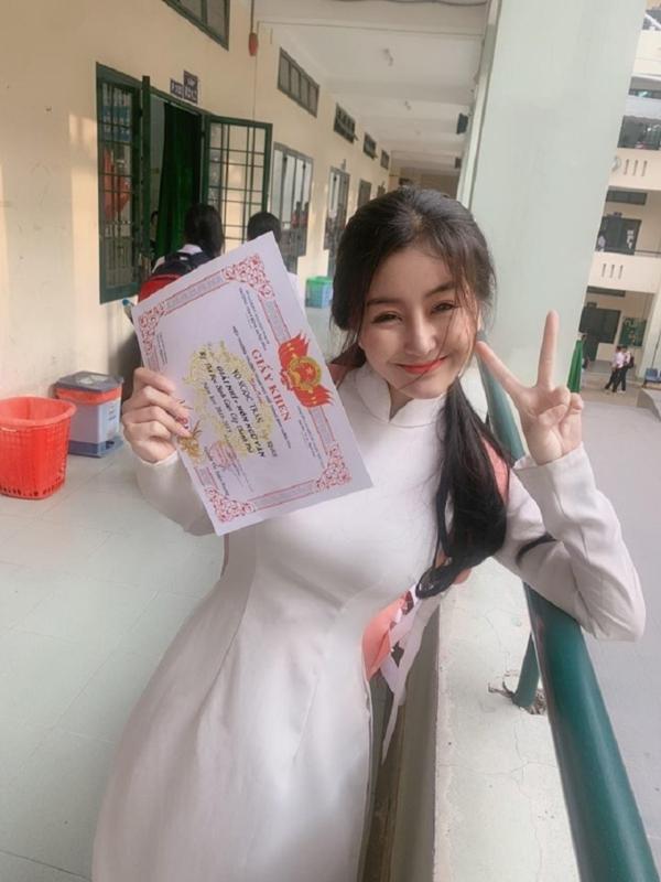 Đường đường là học sinh giỏi cấp thành phố, hotgirl đình đám Sài thành để lộ kết quả thi THPT Quốc gia bất ngờ không tưởng-4