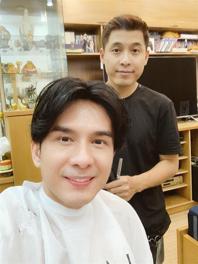 Sau kiểu củ hành cuốn lô, Đan Trường lại đổi sang tóc em đuôi gà vì lý do rất thú vị-4