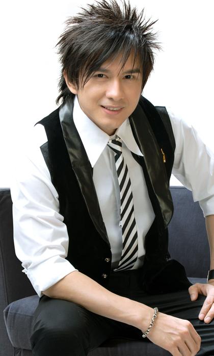 Quay về tóc bổ luống huyền thoại, Đan Trường khiến fan phát sốt vì trẻ trung như thanh niên 20-11