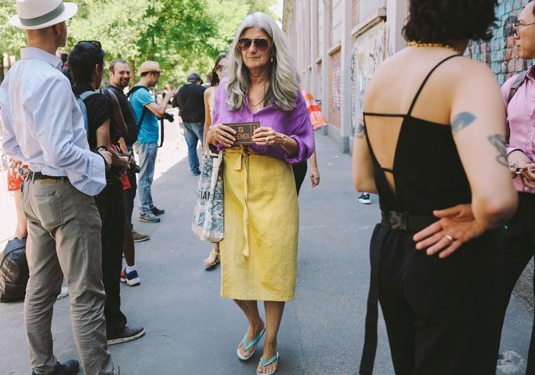 Đôi dép tông lào sánh ngang với đồ hiệu tiền tỷ!-4