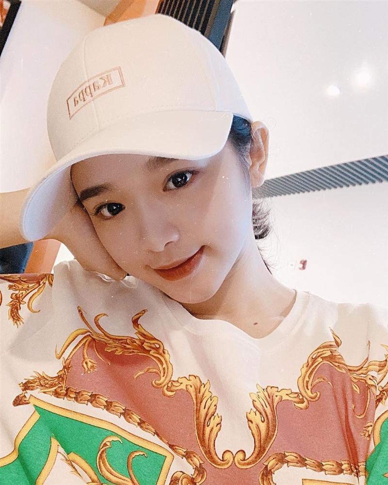 Linh Ka đeo thắt lưng hàng hiệu lại lộn tùng phèo thế này bảo sao antifan nghi dùng đồ fake-2