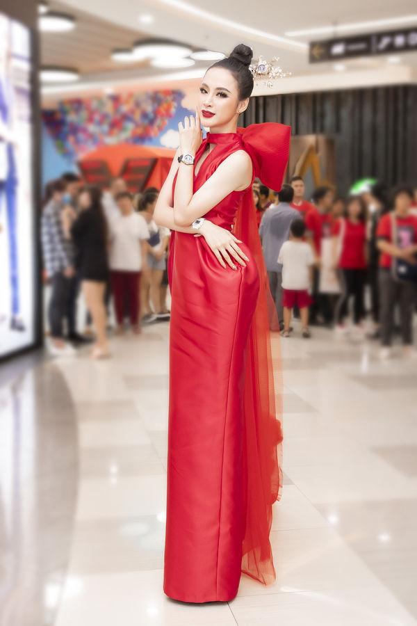 Ở ẩn hồi lâu, Angela Phương Trinh lại bùng nổ với tạo hình độc lạ khó ai sánh kịp-3