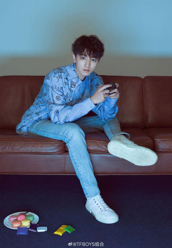 Dập tan tin đồn tan rã vô căn cứ, TFBOYS comeback và tổ chức kỷ niệm 6 năm ngày ra mắt-1