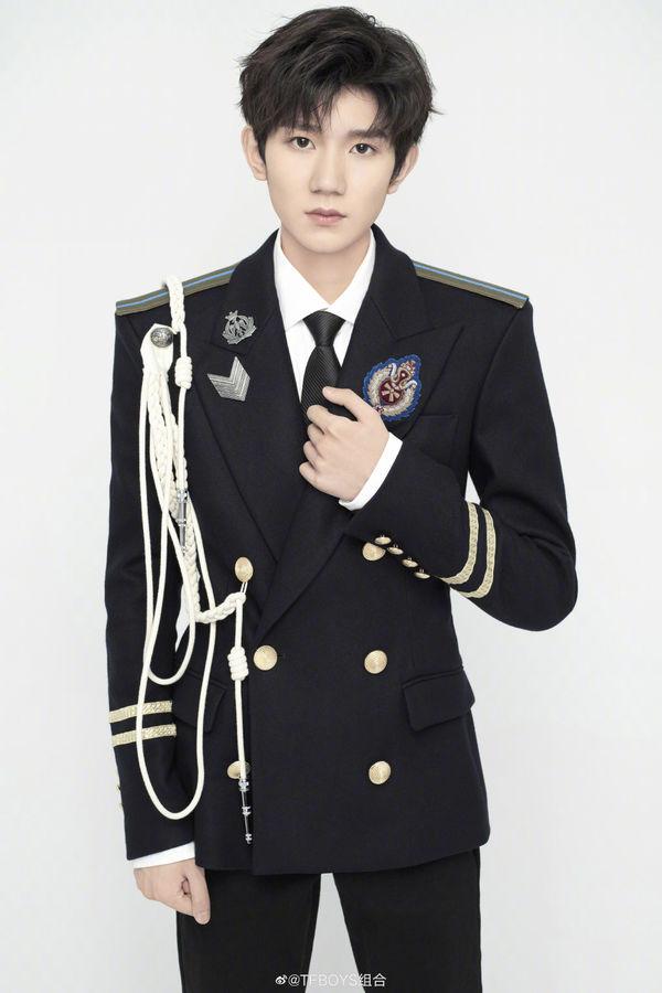 Dập tan tin đồn tan rã vô căn cứ, TFBOYS comeback và tổ chức kỷ niệm 6 năm ngày ra mắt-7