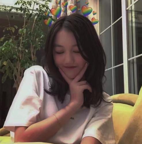 Con gái hở hàm ếch của Lý Á Bằng tự tin khoe ngoại hình sau ca phẫu thuật-8