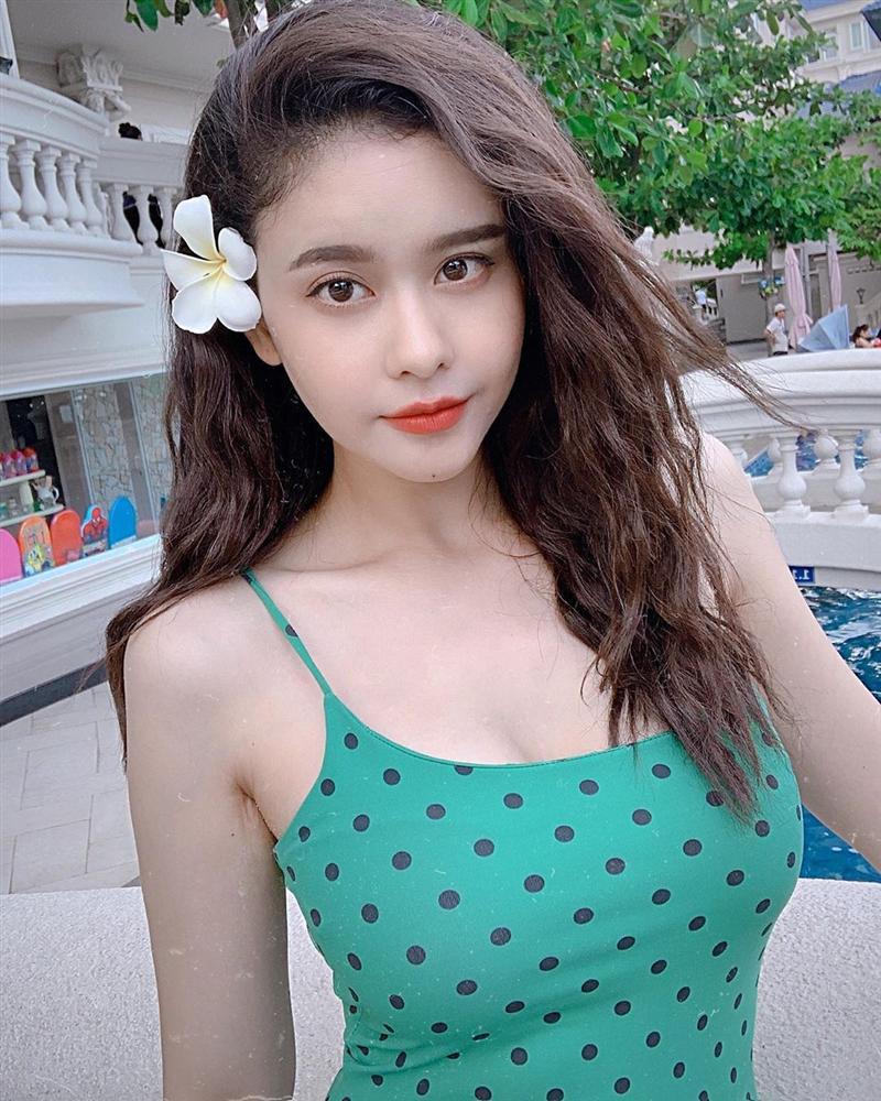 Giữa ồn ào bị chê bai ý thức kém, Hồ Ngọc Hà khoe bận chạy show không ăn không ngủ-13