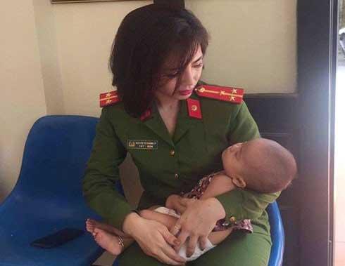 Nữ thượng úy xinh đẹp khuyên người đàn ông định ôm con tự tử phải mạnh mẽ, làm chỗ dựa cho vợ con-3