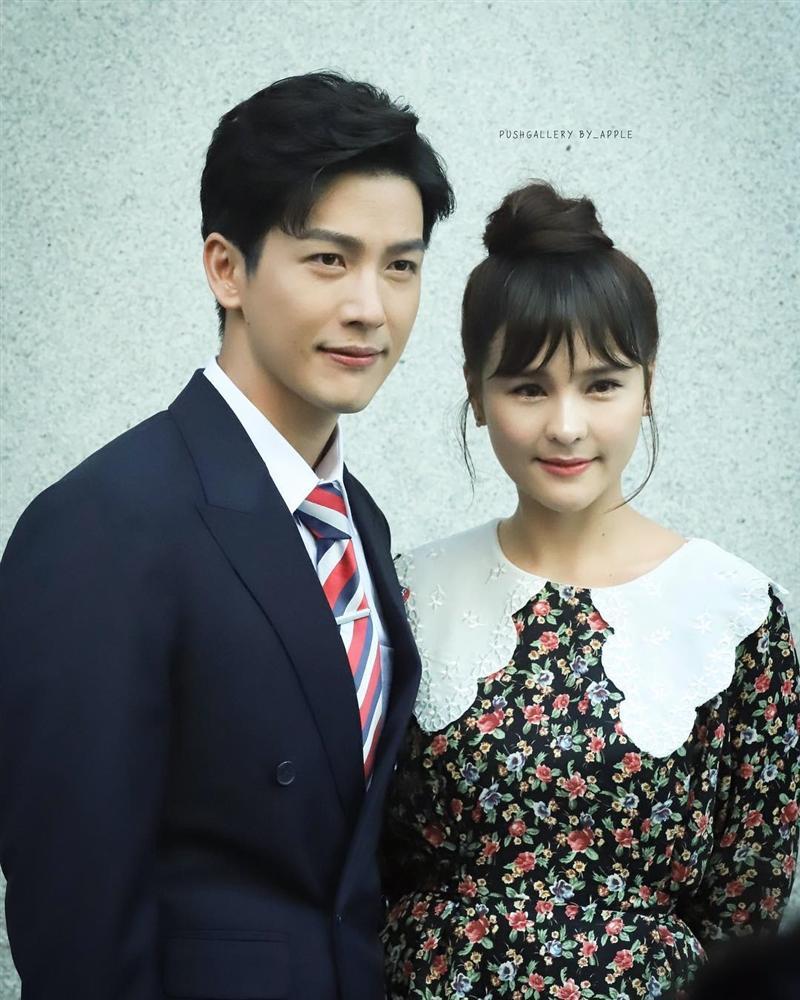 Triệu Lệ Dĩnh và Aom Sushar: Ai xinh đẹp hơn khi cùng vào vai Tiết Sam Sam?-3