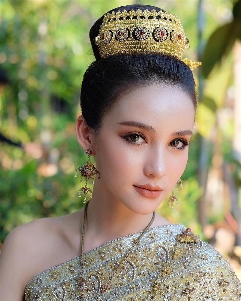 Sau Hoa hậu Chuyển giới Quốc tế 2018, Hương Giang vẫn đẹp nhưng nhan sắc thì đã bị Yoshi Rinrada bỏ xa nhiều dặm rồi!-8