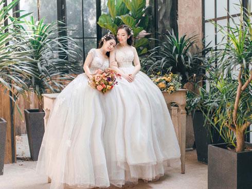 Cặp đôi đồng tính tiết lộ chuyện ấy: Lần đầu tiên quen người cùng giới, em làm y chang trên mạng-2