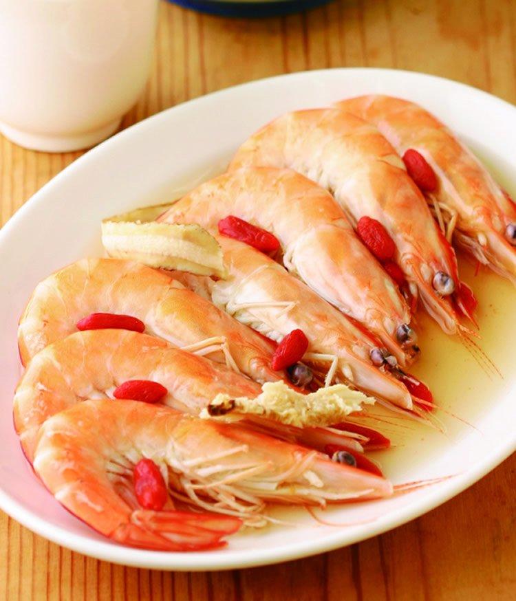 Dùng nước nóng hay lạnh để hấp tôm, hầu hết mọi người làm sai bảo sao tôm mất ngon-2