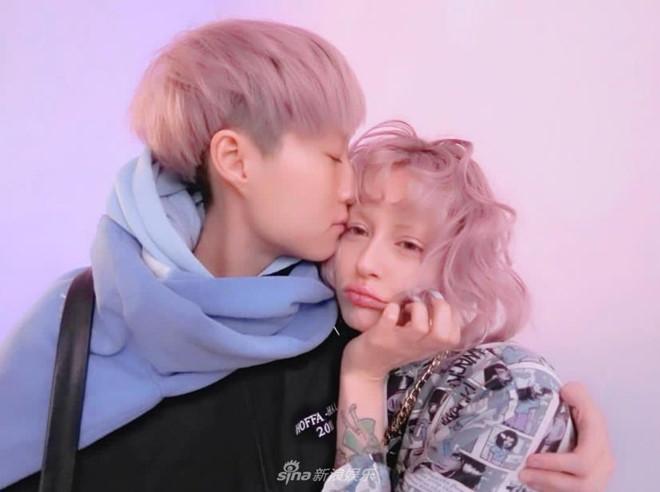 Con gái Thành Long và bạn đời đồng tính rạn nứt tình cảm-1