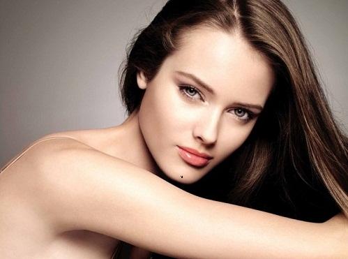 3 nốt ruồi phú quý của phụ nữ báo hiệu người ngồi không cũng giàu có, nằm ở đâu?-1