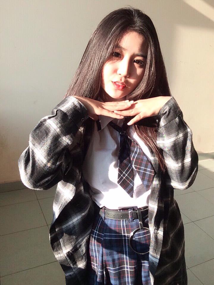Hết lộ bảng điểm thấp đến phát ngôn sốc, hotgirl Ngọc Trân lại gây choáng với nhan sắc quá khứ xa vời hiện tại-7