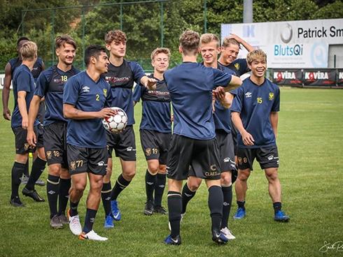 Công Phượng được khen là ‘good boy’, ngày càng thân với đồng đội ở Bỉ-4