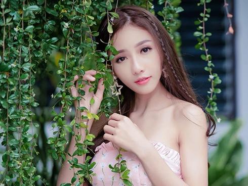 Loạt hotgirl từng bị sa thải vì xinh đẹp, chăm khoe ảnh sexy lên mạng