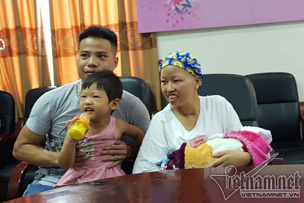 Bữa cơm đầu tiên của 2 mẹ con Bình An ở nhà-3