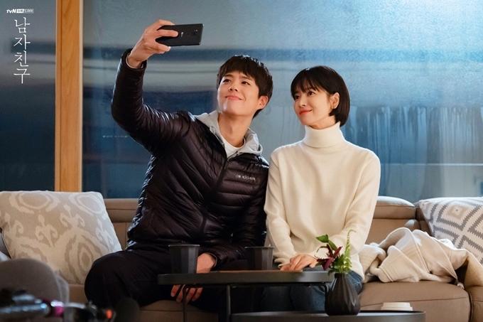 NSX phim của Song Hye Kyo, IU bị cáo buộc quỵt tiền lương-2