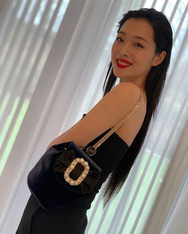 Nàng thơ Sulli f(x) bị fan chê tới tấp: Mặt xinh như tiên nhưng răng vàng ố-5