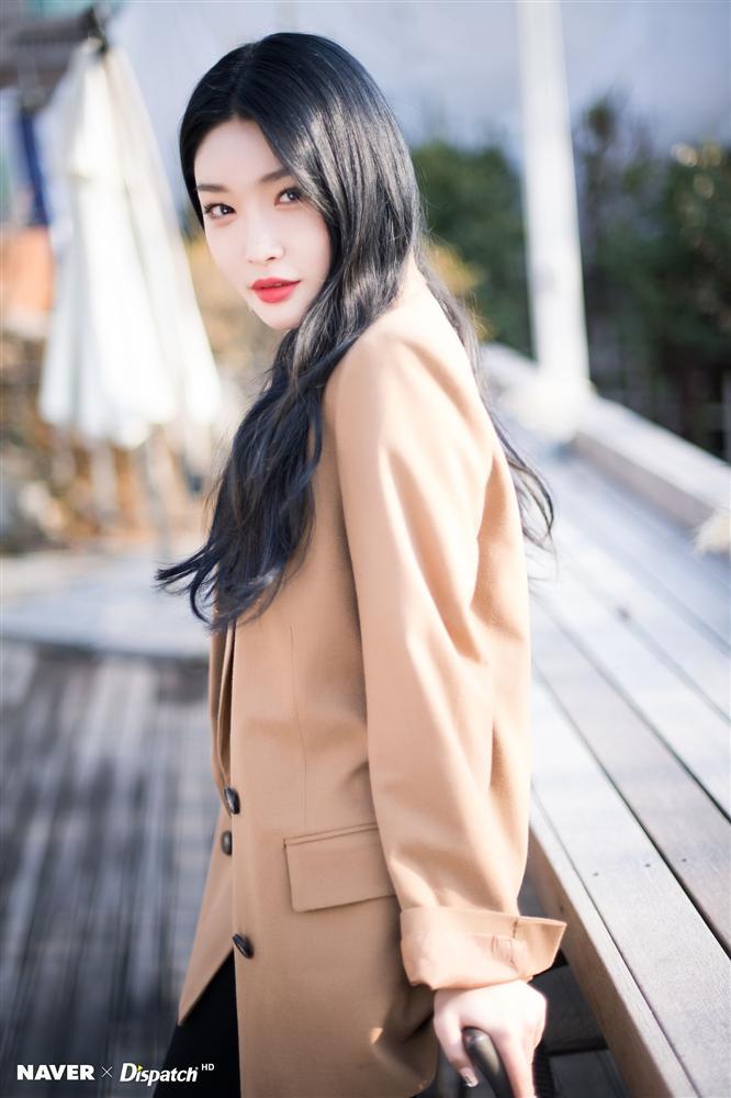 Top 5 nữ idol Kpop là hiện thân của câu nói: Bên ngoài xinh đẹp, bên trong nhiều tiền-5