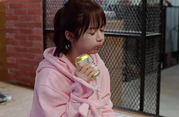 Đóng cảnh say rượu quá dễ thương, Dương Tử lên top tìm kiếm-1