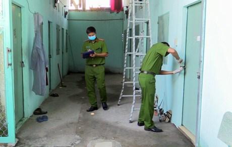 Mẹ bị con trai dùng dây siết cổ tử vong-1