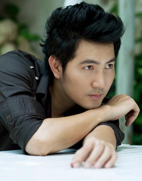 4 nam ca sĩ Việt bị ám bởi lời nguyền one hit wonder: chỉ có một bài hit nổi một lần rồi thôi trong đời-4